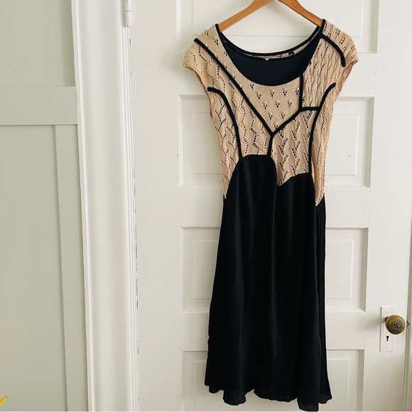 Anthropologie Knitted & Knotted Cream and Black Asymmetrical Dress - Picture 2 of 9